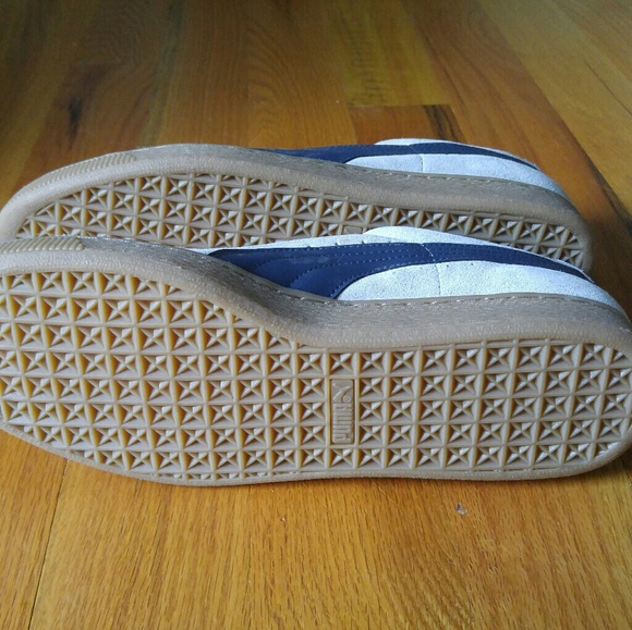 Men's gray suede sneakers *NEVER WORN* - Picture 4 of 5